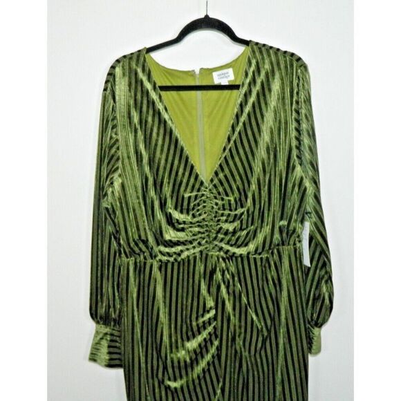 Unique Vintage Dress Plus Size 3XL/20 Moss Green Embossed Velvet Barrie Maxi - Picture 10 of 16